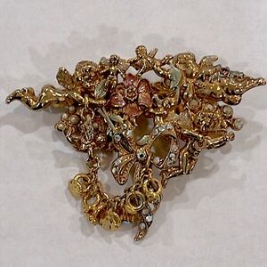 VINTAGE KIRKS FOLLY CHERUB PIN